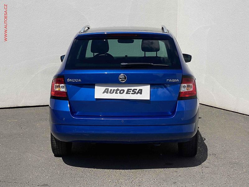 Škoda Fabia (2015) 1.2 TSi, ČR, Style, DSG - fotka 5 z 17