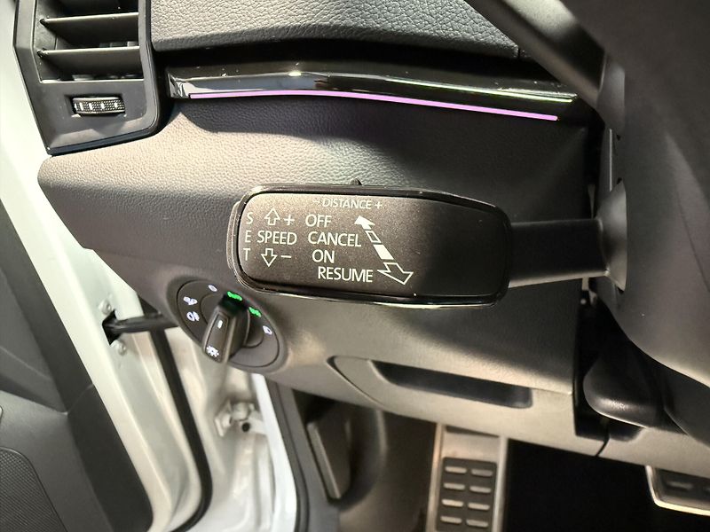 Škoda Karoq 1.5 TSI 110kW Sportline DSG - fotka 9 z 14