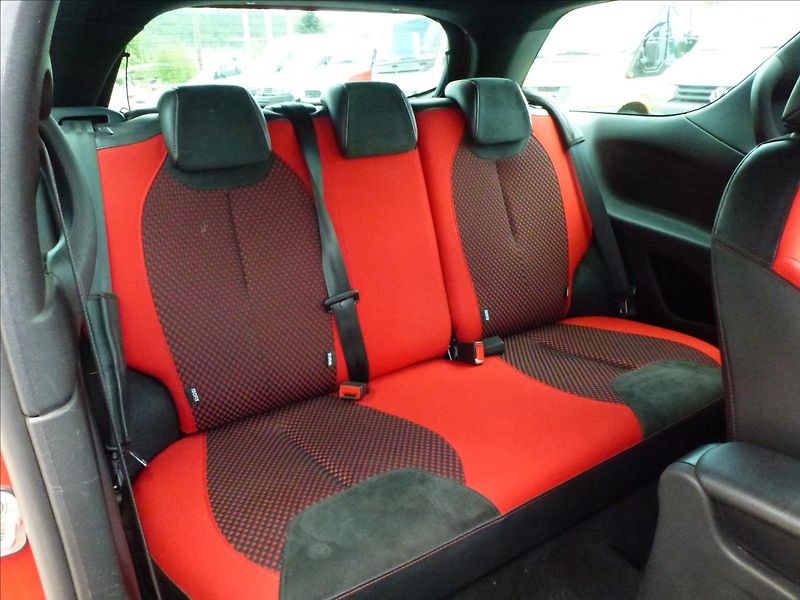 Citroën DS3 1,6 16V VTi THP SportChic - fotka 26 z 46