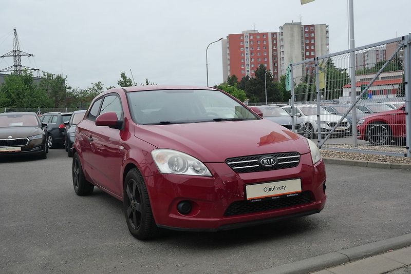 Kia Ceed - fotka 3 z 6