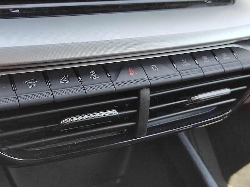 Škoda Octavia (2024) Selection 1,5 Tsi 110 Kw - fotka 21 z 37
