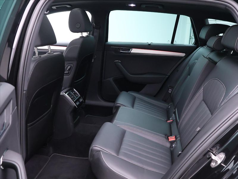 Škoda Superb 2,0 TDI 147kW 4x4 L&K DSG DPH - fotka 16 z 46