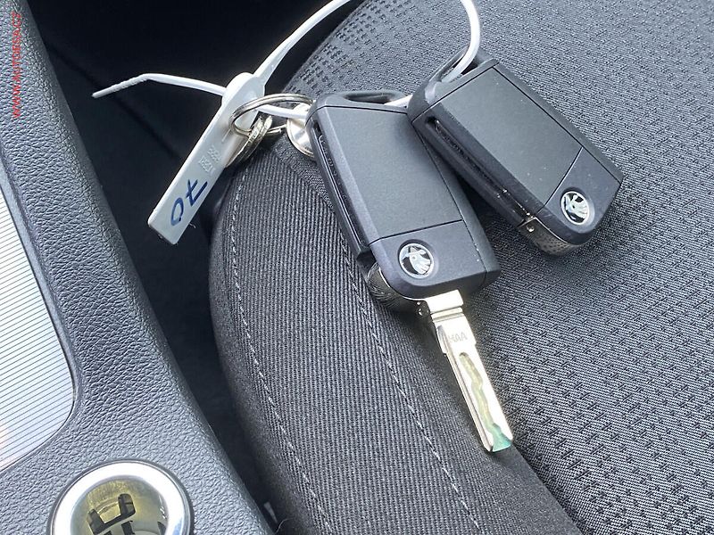 Škoda Octavia (2016) 1.6TDi, 1.maj,ČR, AC, park - fotka 16 z 17