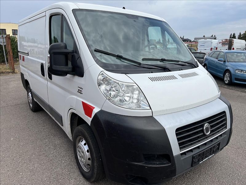 Fiat Ducato 2.2 JTD L1H1 NOVÉ PNEU VSTŘIKY - fotka 3 z 28