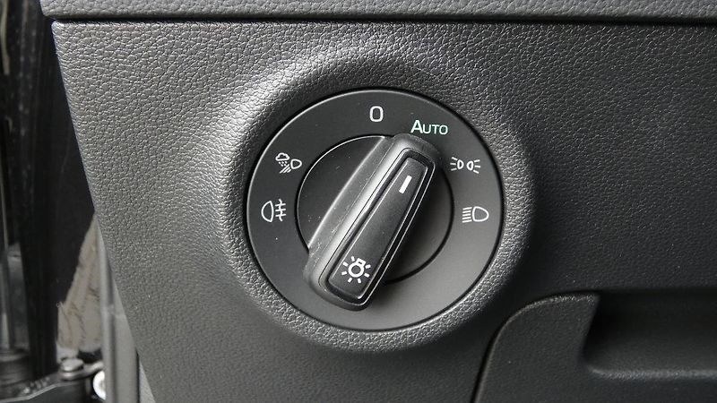 Škoda Karoq 1,5 TSI DSG Sportline - fotka 10 z 23
