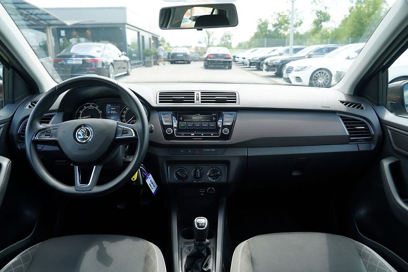 Škoda Fabia 1.0 TSI 81kW ČR/Al.kola/klima - fotka 23 z 38