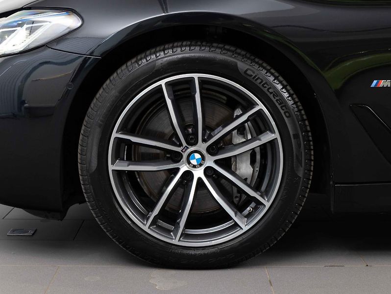 BMW Řada 5 540d xDrive - fotka 5 z 22