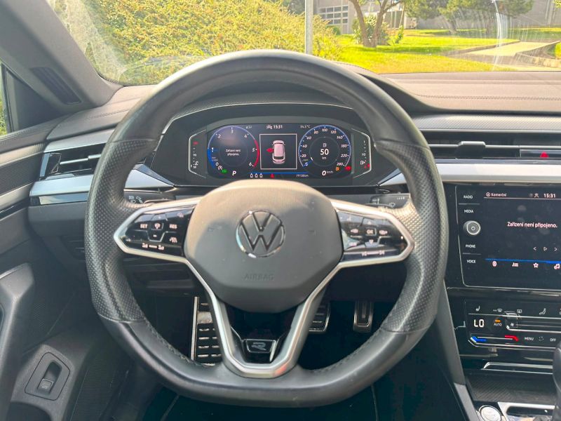 Volkswagen Arteon (2023) SHOOTING BRAKE R-LINE 2,0 TDI - fotka 25 z 27