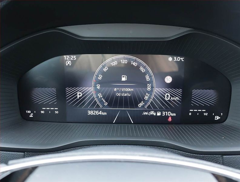 Škoda Karoq (2024) Fresh 1.5 TSI - fotka 11 z 22