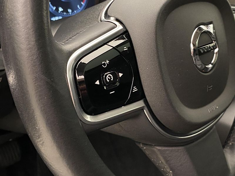 Volvo V90 CC T5 AWD MOMENTUM REZERVACE - fotka 19 z 46