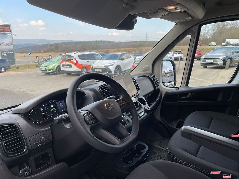 Toyota Proace Max Full Electric (110kWh) - fotka 13 z 25