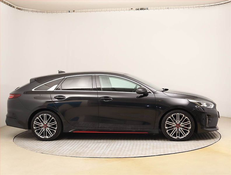 Kia Pro_Ceed (2021) GT 1.6 T-GDI - fotka 6 z 26
