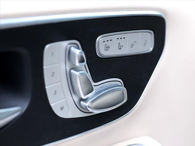 Mercedes-Benz Třídy V 2,0 300d 176kW CZ DPH 7-Míst 4 - fotka 17 z 43