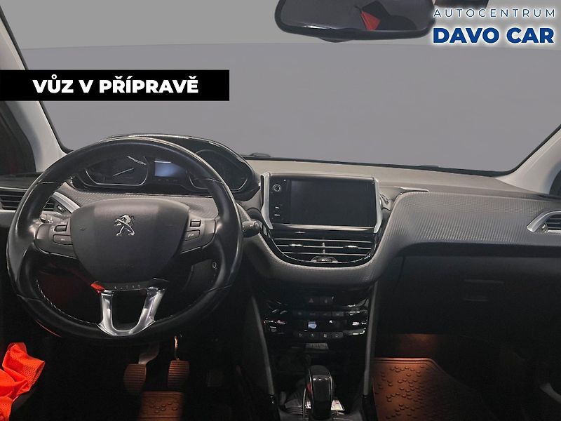 Peugeot 2008 1,2 PureTech 60kW Allure CZ - fotka 5 z 12