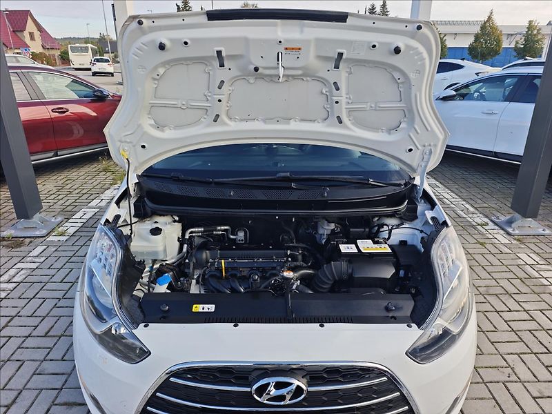 Hyundai ix20 1,6 i CVVT  Trikolor Essential - fotka 19 z 21