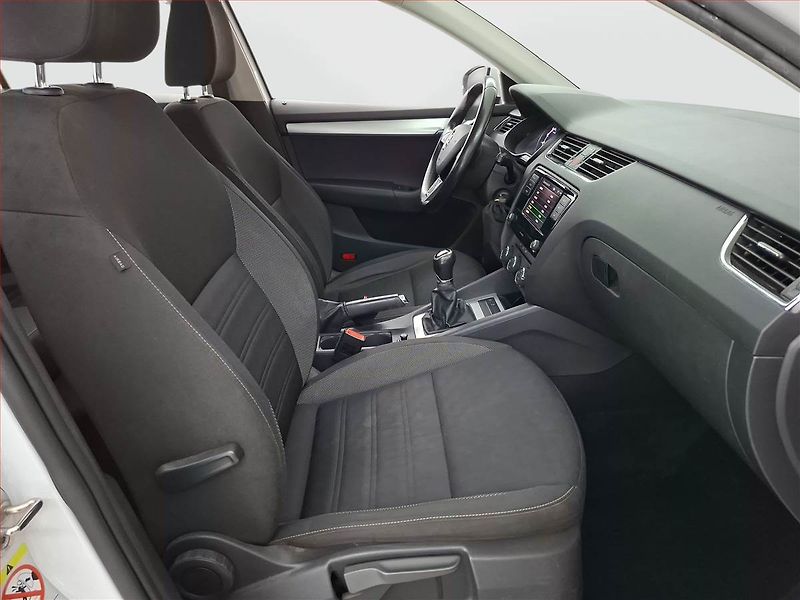 Škoda Octavia (2019) 1.0 TSI, Tempomat - fotka 9 z 16