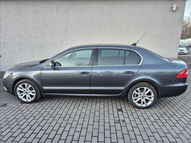 Škoda Superb 2,0 TDI 125KW DSG Kůže Xenon - fotka 3 z 33