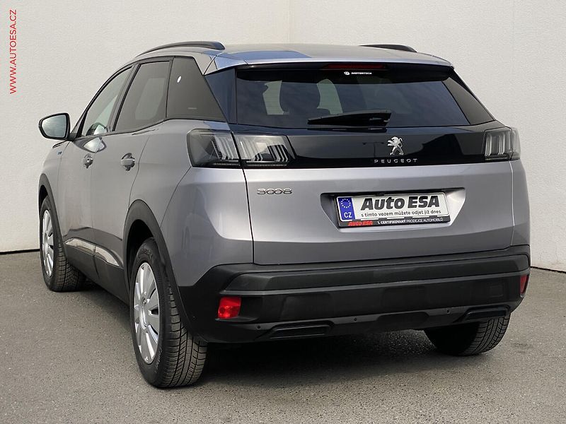 Peugeot 3008 (2021) 1.5 HDi, Style, AT, LED, navi - fotka 6 z 18