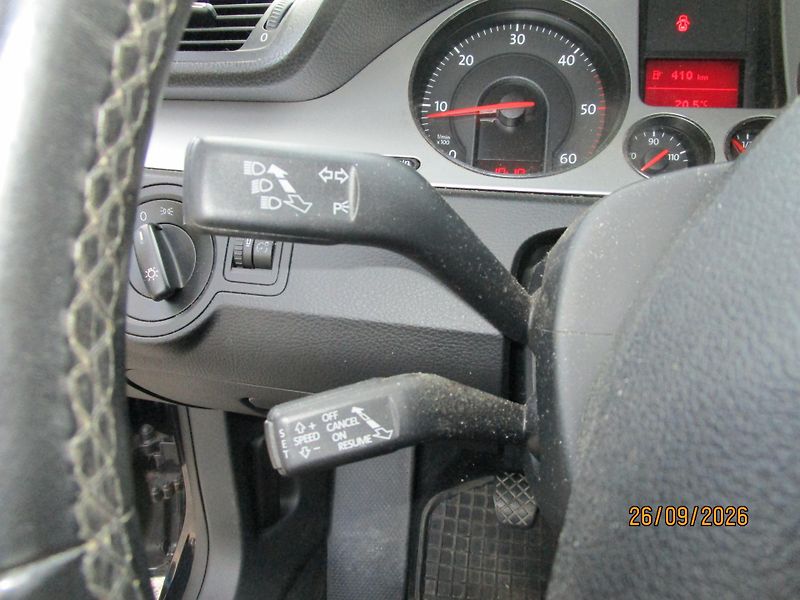 Volkswagen Passat (2008) 2,0 tdi comfort - fotka 12 z 23