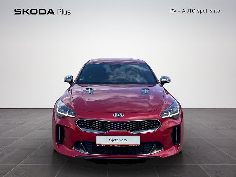 Kia Stinger (2017) 3.3 GT 272 kW 4x4 Automat - fotka 4 z 33