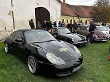 Sraz vozů Porsche ve Švihově na hradě.