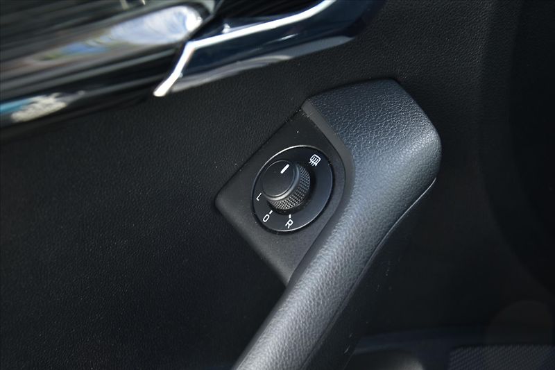 Škoda Octavia 1.6 TDI 85kW DSG LED NAVI ČR - fotka 23 z 24
