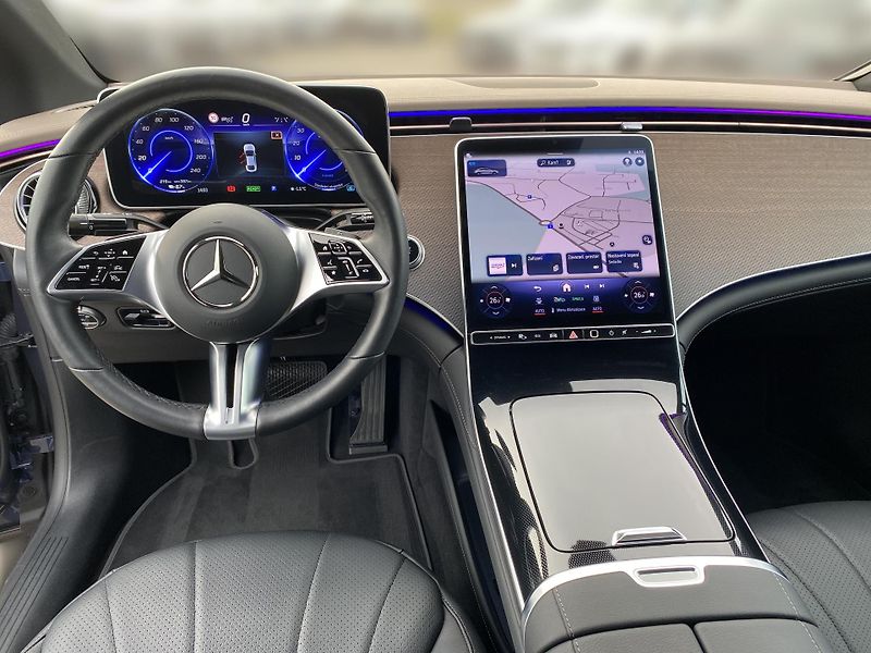 Mercedes-Benz EQE EQE 350 4MATIC AMG - fotka 11 z 21