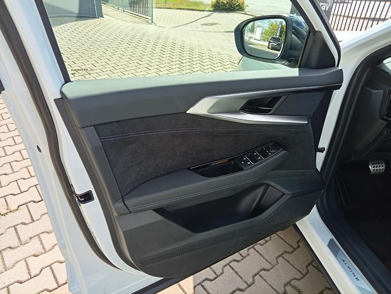 Renault Austral (2026) esprit ALPINE full hybrid 200 - fotka 15 z 28
