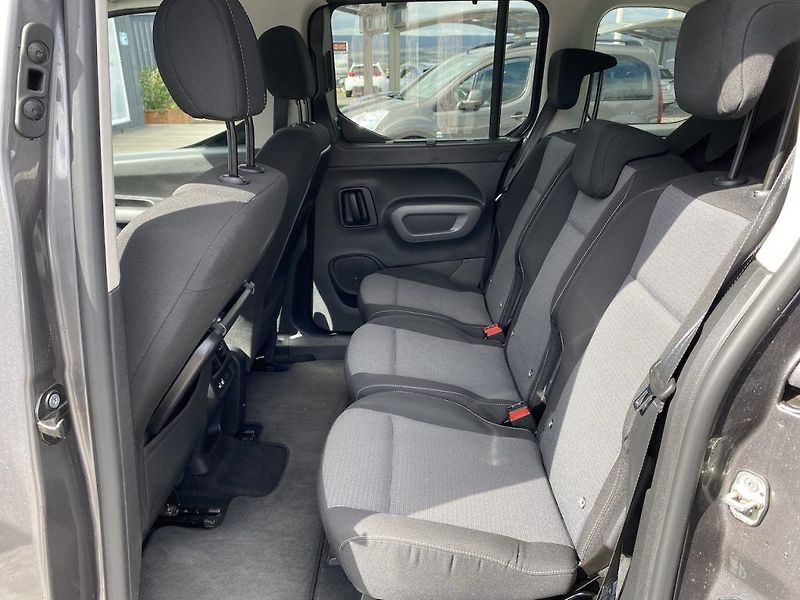 Toyota ProAce City Verso 1.5D, ČR, Family L1, záruka - fotka 11 z 28