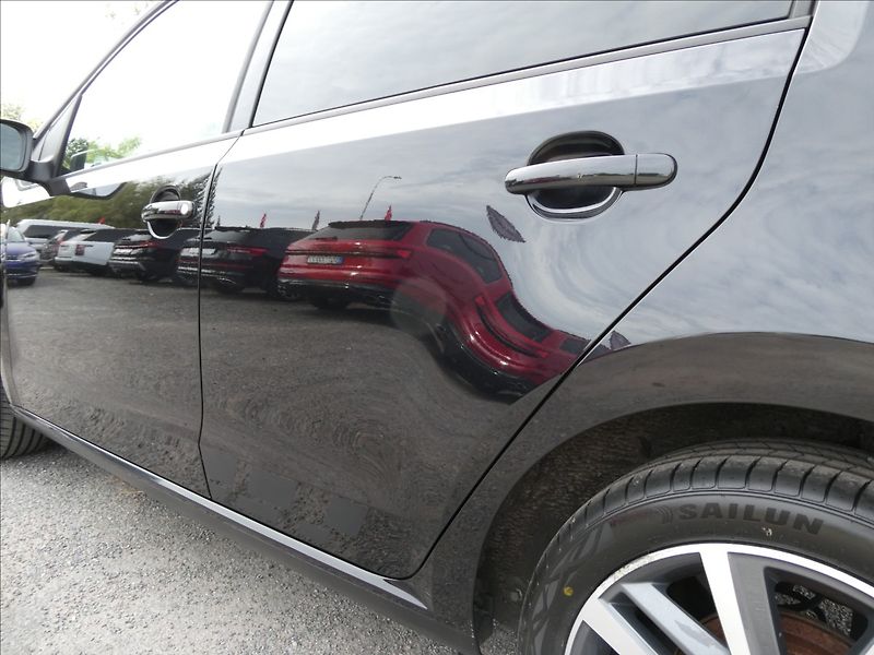 Seat Mii 1,0 MPi 55kW FR line 1.MAJITEL - fotka 15 z 38