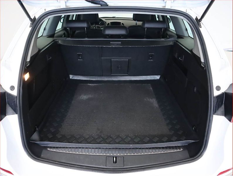 Opel Astra (2014) 1.4 T, Serv.kniha, Xenony - fotka 14 z 17