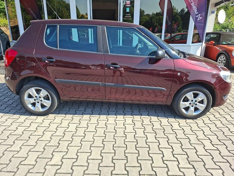 Škoda Fabia (2011) 1.2i 51kW -FACELIFT-KLIMA - fotka 9 z 36