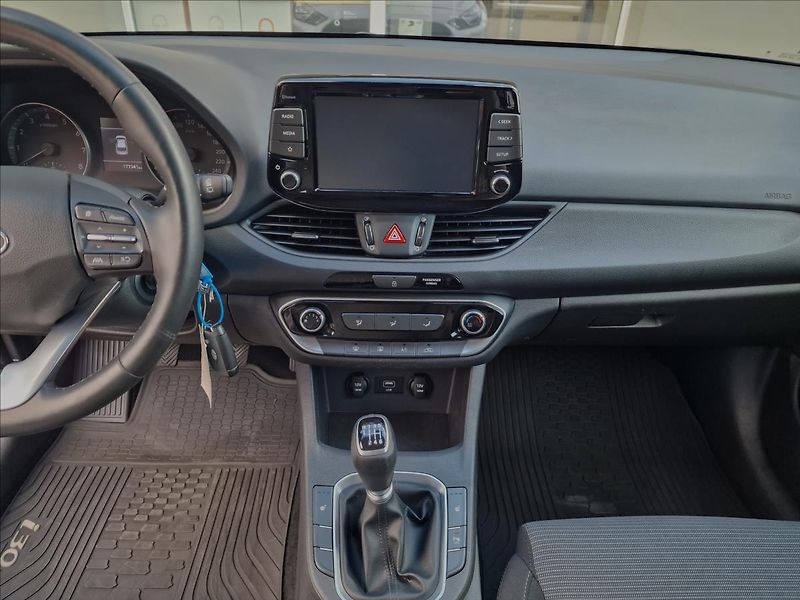 Hyundai i30 1.0 T-GDI Comfort,ČR,1.Maj. - fotka 23 z 50