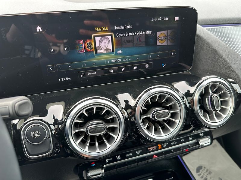 Mercedes-Benz EQA (2023) 250 69,7 kWh - fotka 23 z 29