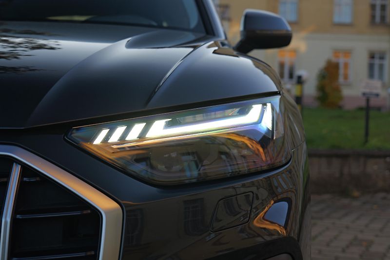 Audi Q5 40TDI quattro Matrix Cockpit - fotka 9 z 39