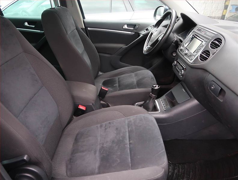 Volkswagen Tiguan (2012) 2.0 TDI, 4X4, Serv.kniha - fotka 9 z 15