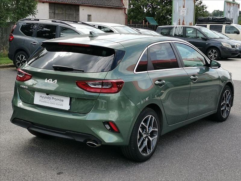 Kia Ceed 1,5 T-GDI 118kW Top DCT - fotka 4 z 19