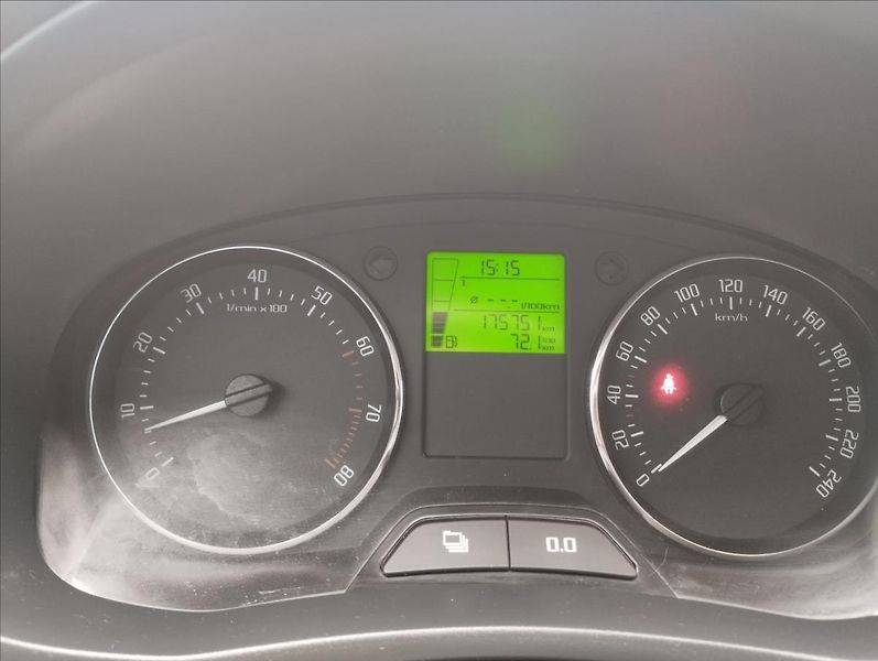 Škoda Fabia 1,2 TSi 77KW - fotka 11 z 17