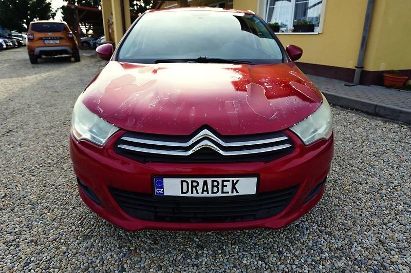 Citroën C4 (2012) 1,6 VTI 88 kW - fotka 9 z 26