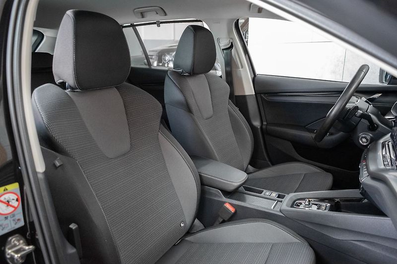 Škoda Octavia 2.0TDI 110kW REZERVACE - fotka 11 z 39