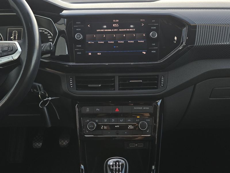 Volkswagen T-Cross (2019) 1.0 TSi 85kW, LED, DPH - fotka 18 z 24