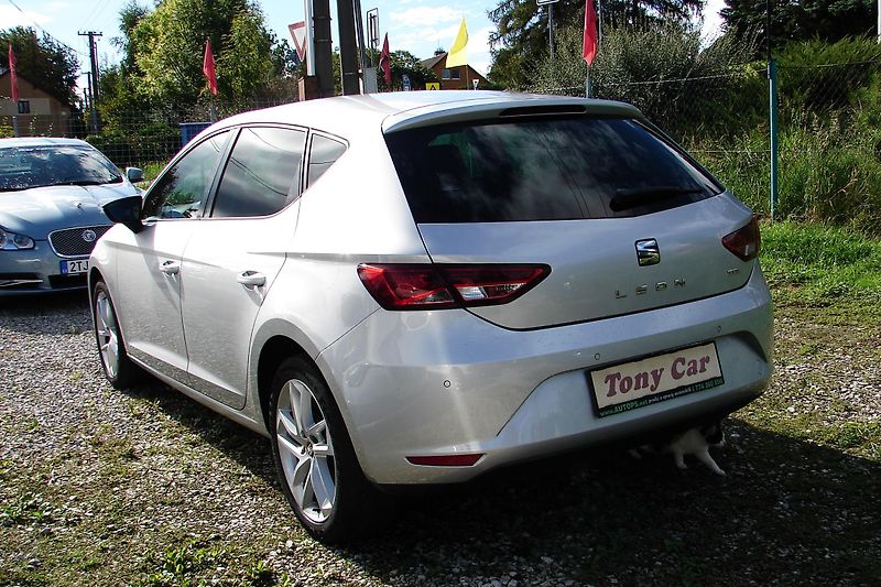 Seat Leon 1.6 TDi 110PS LED Navi-ZADÁN!  - fotka 8 z 42