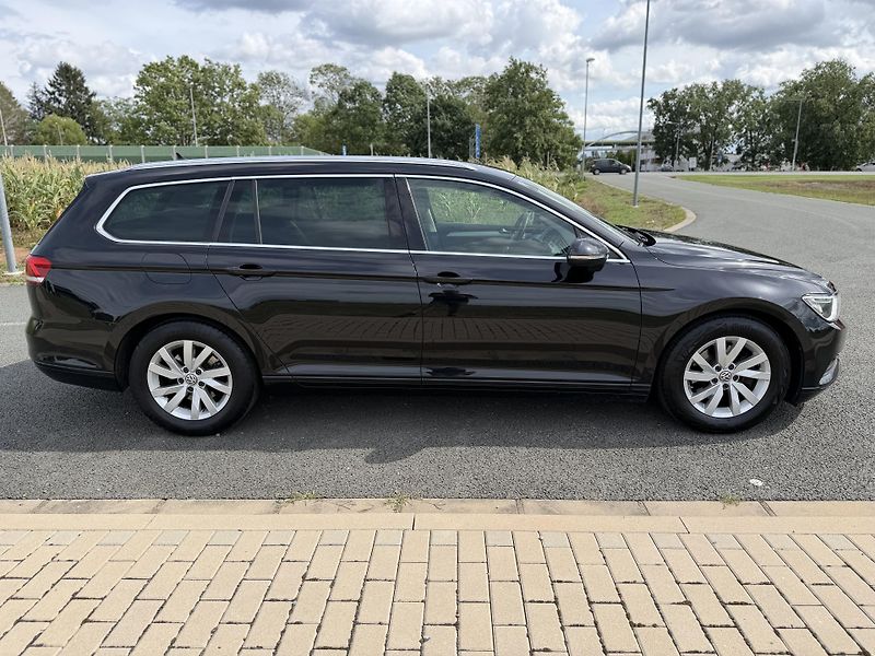 Volkswagen Passat 2.0 TDI MASÁŽ NAVIGACE TAŽNÉ - fotka 6 z 40