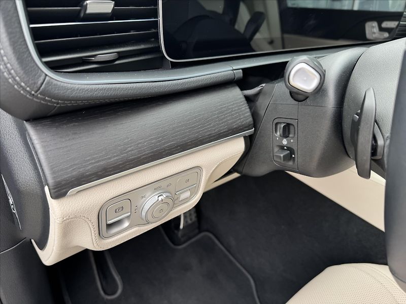 Mercedes-Benz GLS 450 4MATIC*AMG*MASÁŽE - fotka 7 z 46