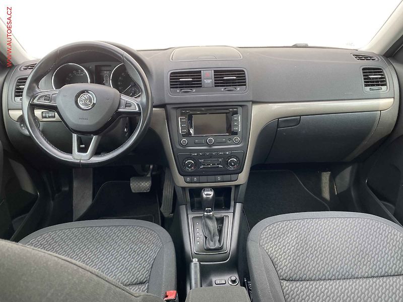 Škoda Yeti (2014) 1.6 TDi, Elegance, DSG - fotka 8 z 17
