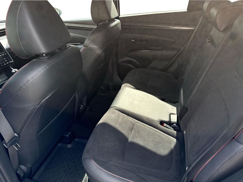Hyundai Tucson 1.6 T-GDI N-Line - fotka 12 z 23