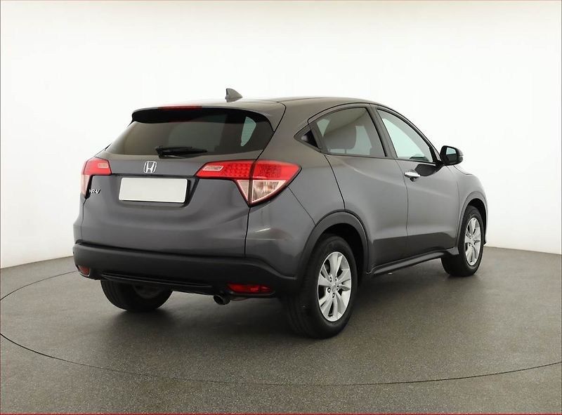 Honda HR-V (2017) 1.5 i-VTEC, ČR,1.maj - fotka 5 z 19