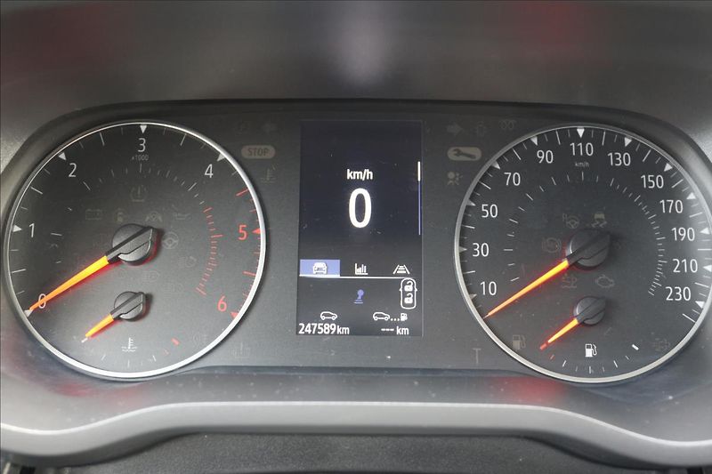 Renault Trafic 2,0 1.maj. ČR,DPH, 8míst - fotka 30 z 48