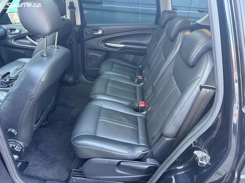 Ford S-MAX 2,2 TDCI 147kW 7míst - fotka 32 z 38
