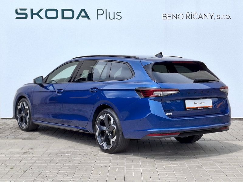 Škoda Superb (2025) Combi iV SportLine DSG 1,5TSi - fotka 11 z 35